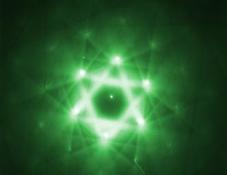 Click image for larger version  Name:	Brillouin-zone_construction_by_300keV_electrons.jpg Views:	0 Size:	36.7 KB ID:	508112